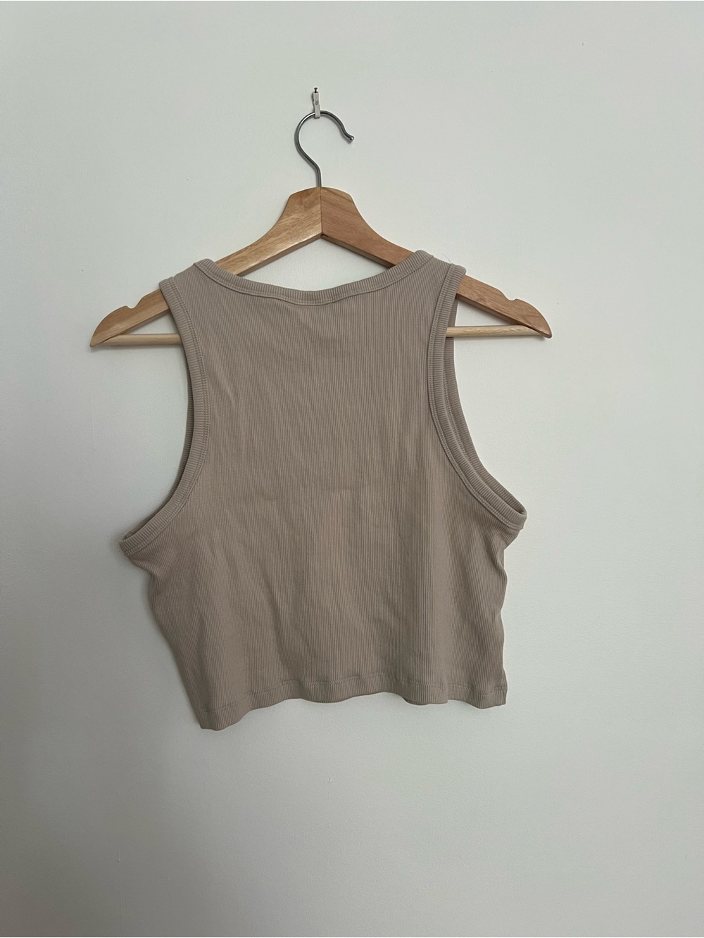 H&M basic crop tan top